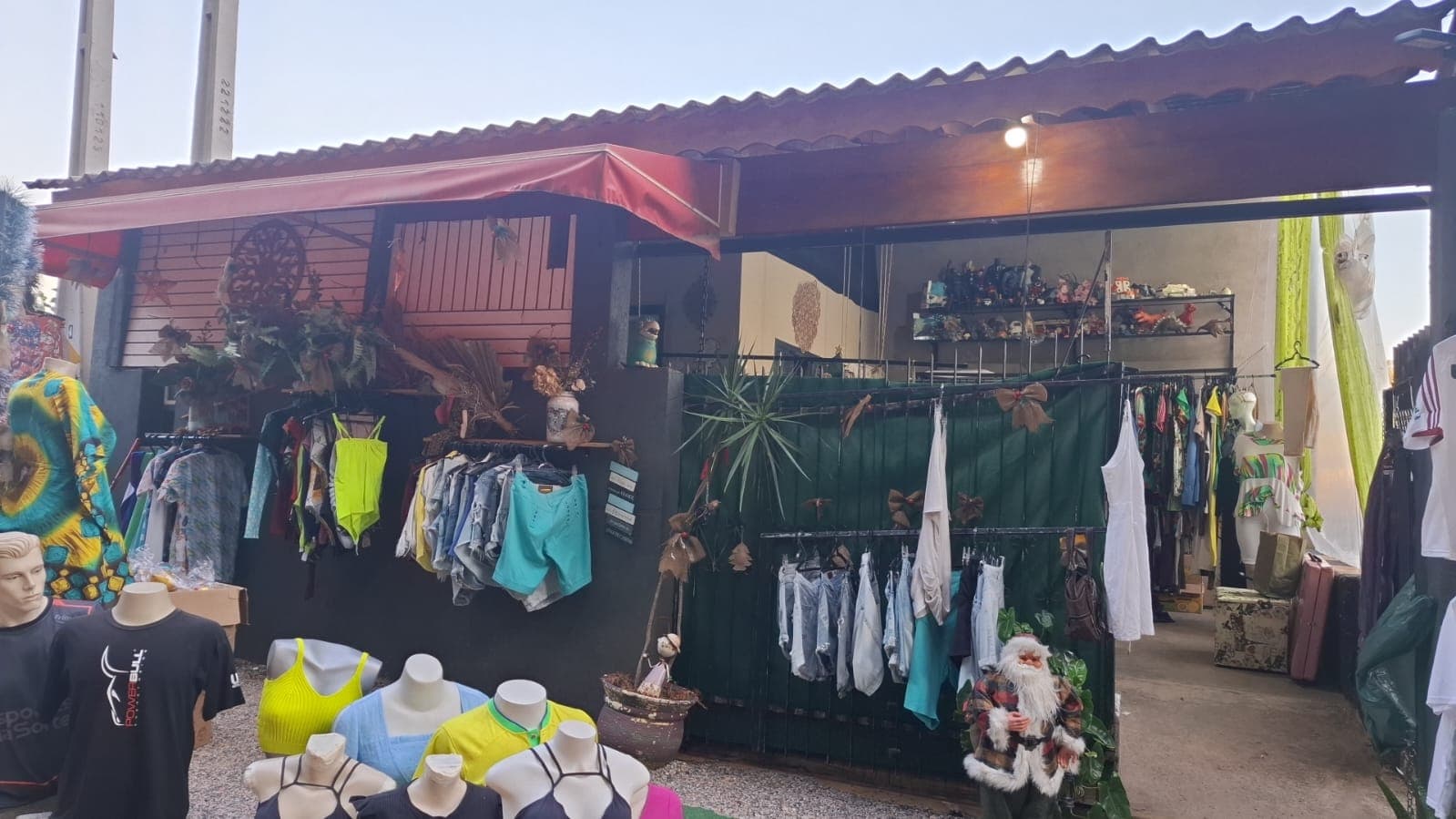 Fachada do Bazar Roseira